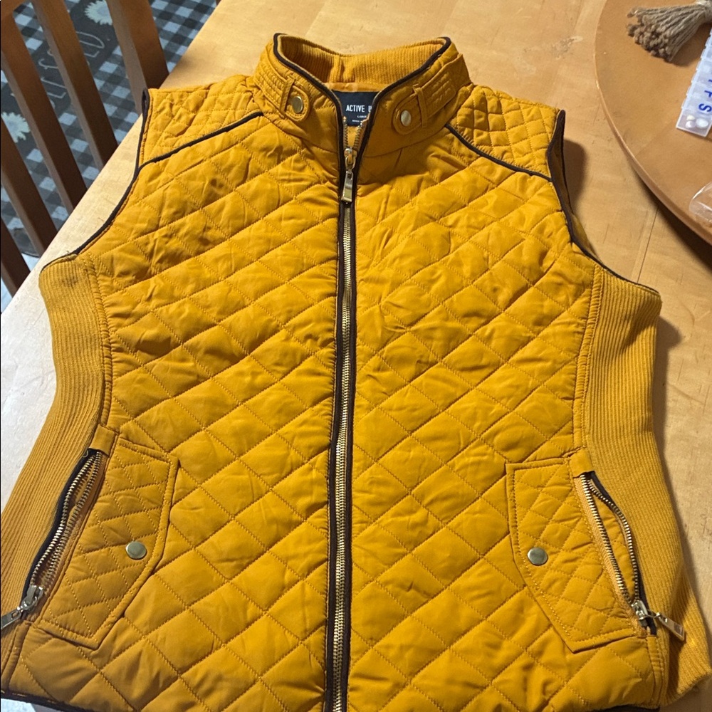 Active USA Quilted Mustard Vest with Zip Pockets